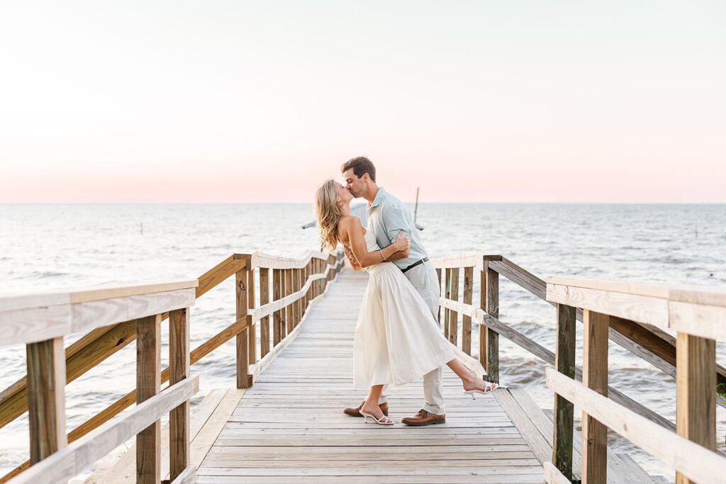 dip kiss pictures