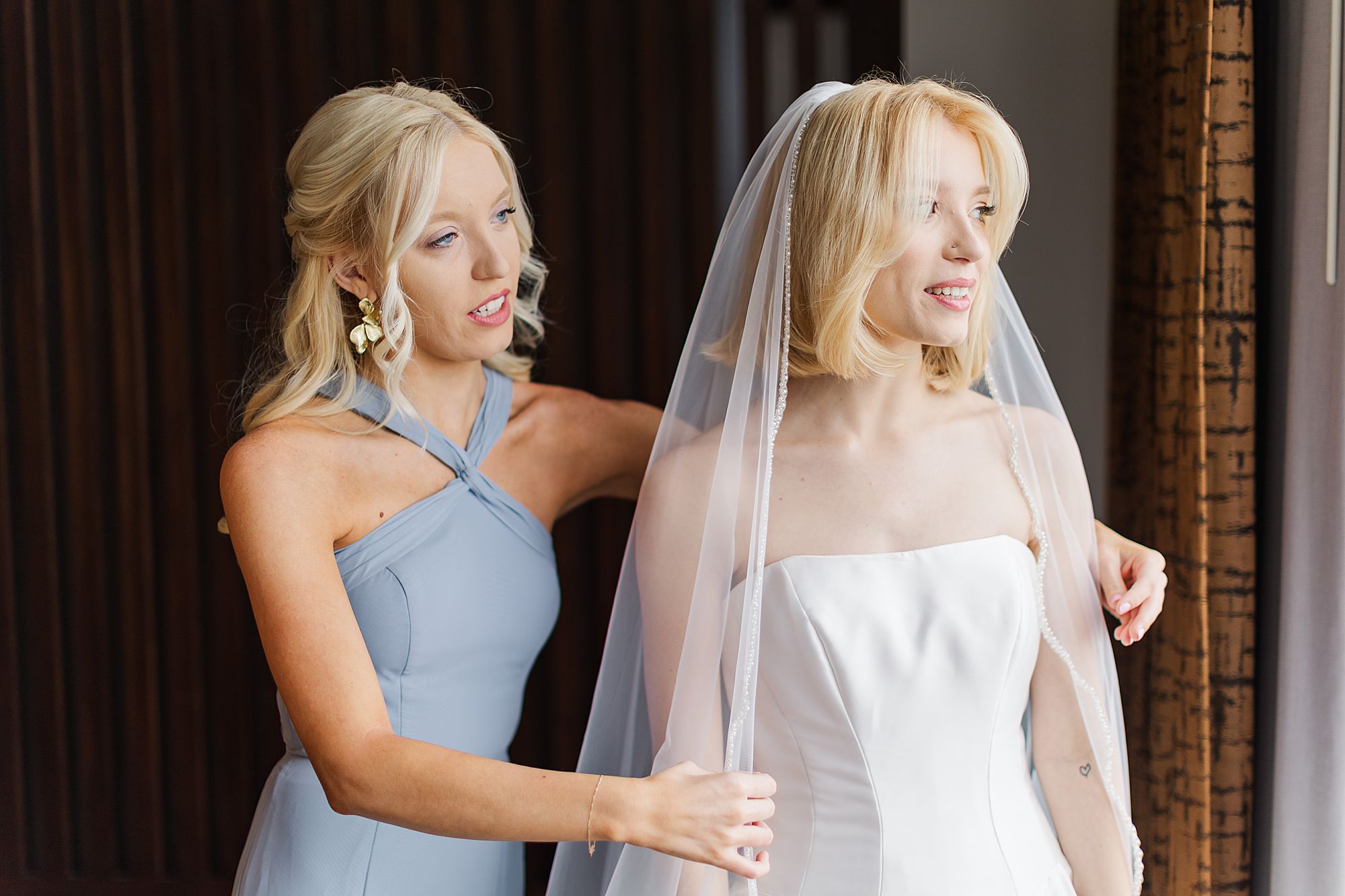 bride with maid of honor 