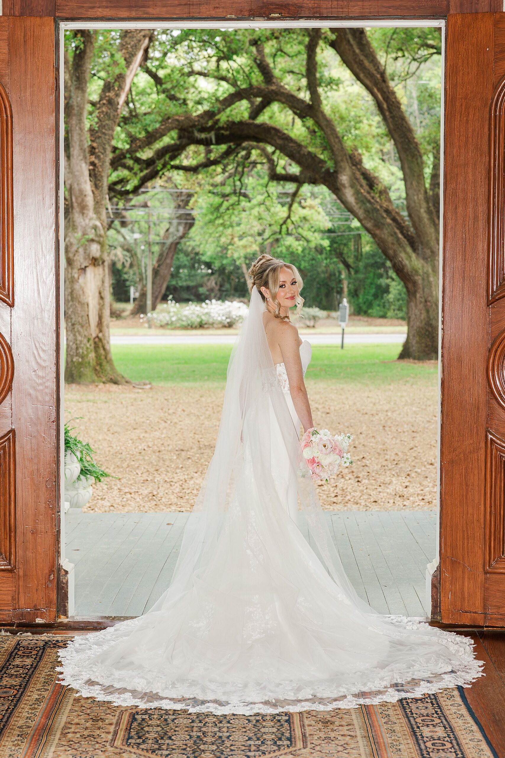 front doors bride photo 