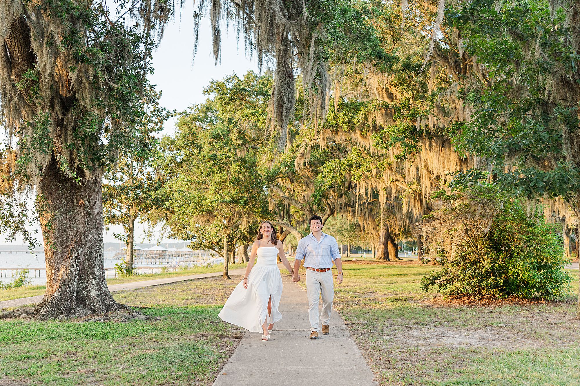 Photos with mossy trees in Fairhope